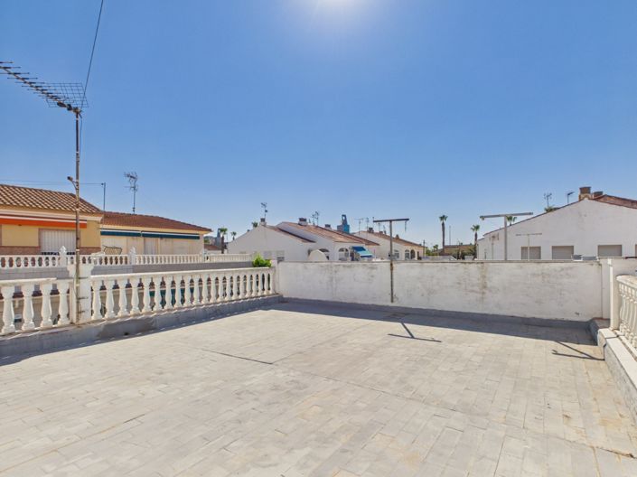 Image No.21-2 Bed Bungalow for sale