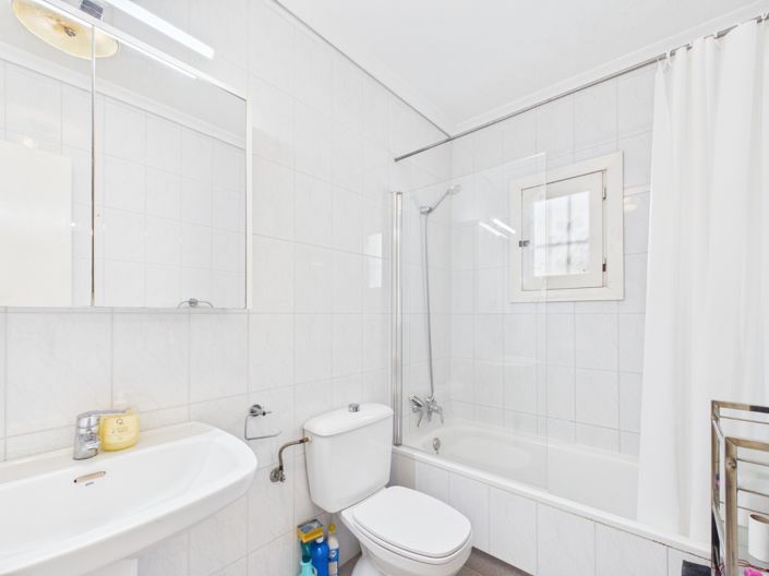 Image No.24-2 Bed Bungalow for sale