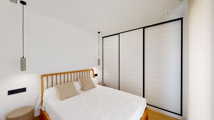 Image No.8-5 Bed Villa for sale