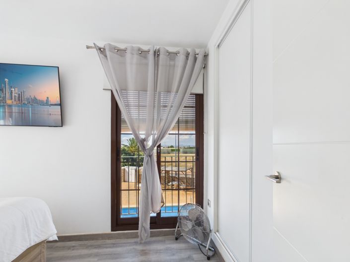 Image No.57-3 Bed Townhouse for sale