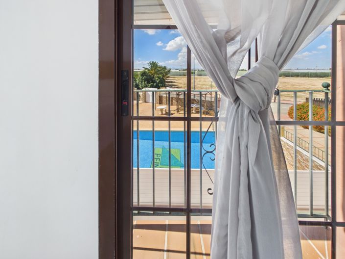 Image No.60-3 Bed Townhouse for sale