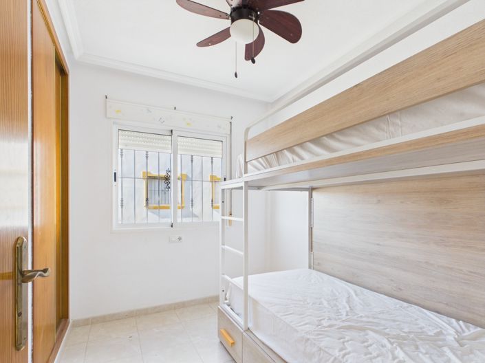 Image No.27-3 Bed Townhouse for sale