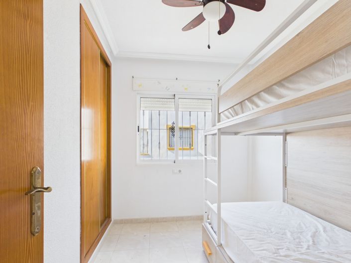 Image No.28-3 Bed Townhouse for sale