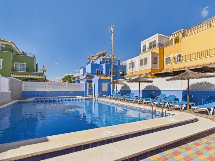 Image No.37-3 Bed Townhouse for sale
