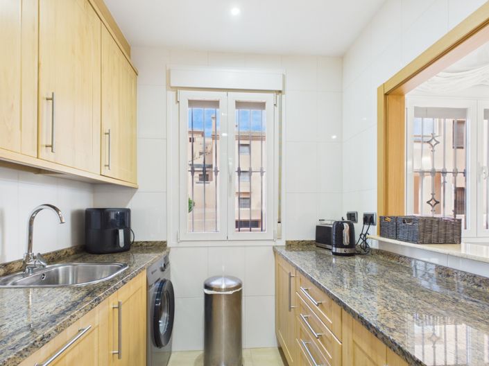 Image No.14-3 Bed Apartment for sale