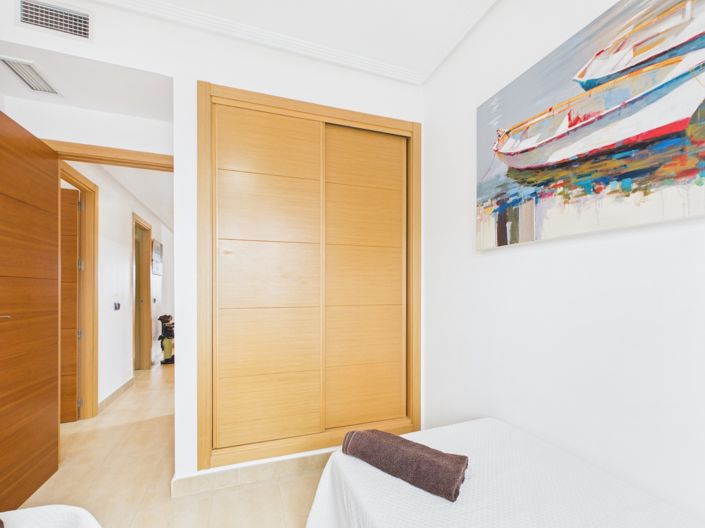 Image No.19-3 Bed Apartment for sale