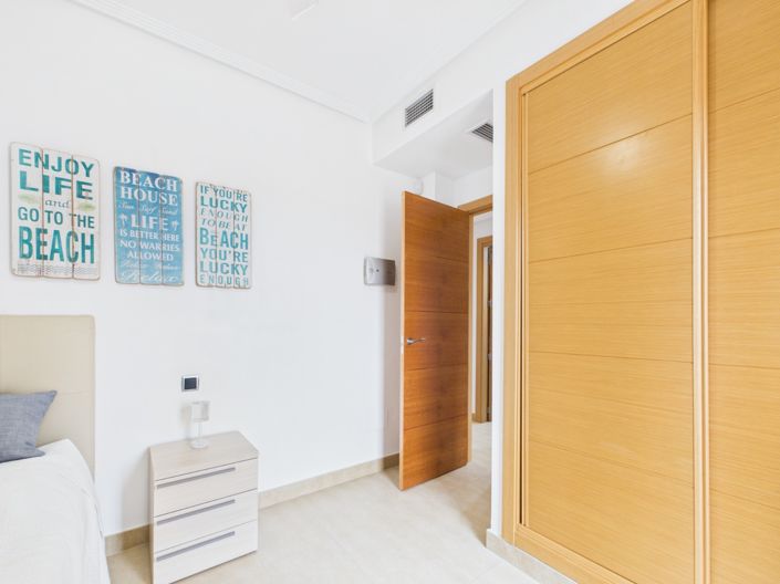 Image No.22-3 Bed Apartment for sale