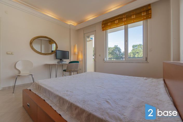 Image No.25-3 Bed Penthouse for sale