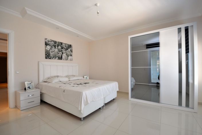 Image No.24-2 Bed Apartment for sale