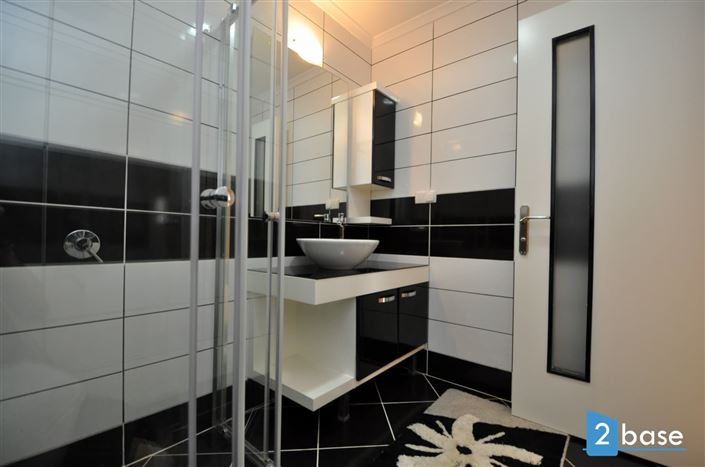 Image No.26-2 Bed Apartment for sale