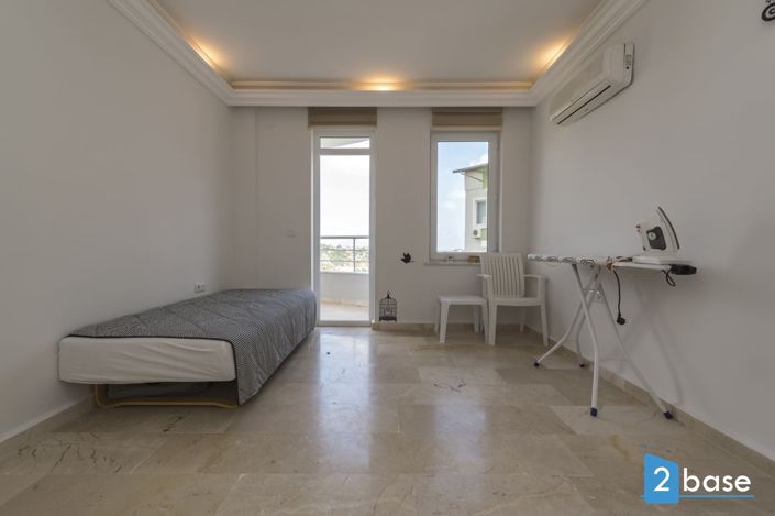 Image No.24-3 Bed Penthouse for sale