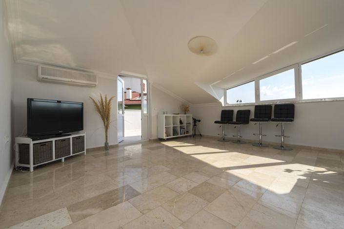 Image No.31-3 Bed Penthouse for sale