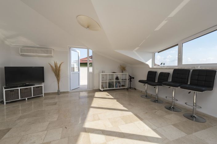 Image No.49-3 Bed Penthouse for sale