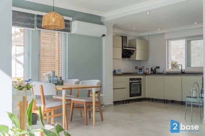 Image No.10-3 Bed Villa for sale