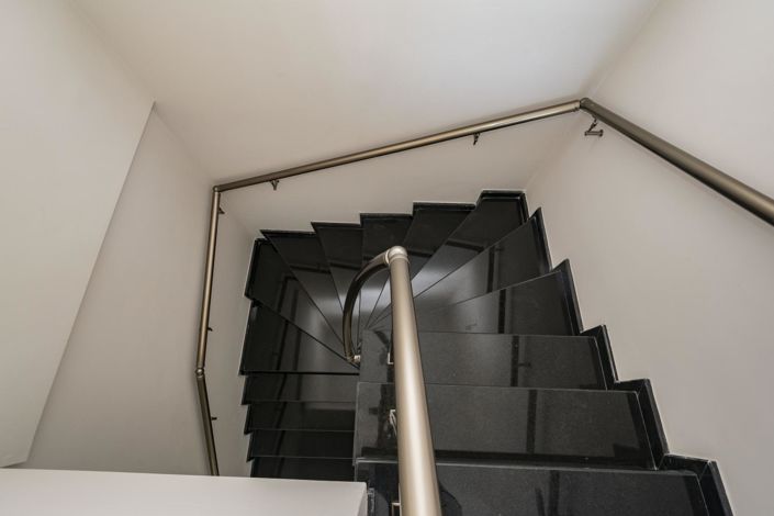 Image No.23-2 Bed Apartment for sale