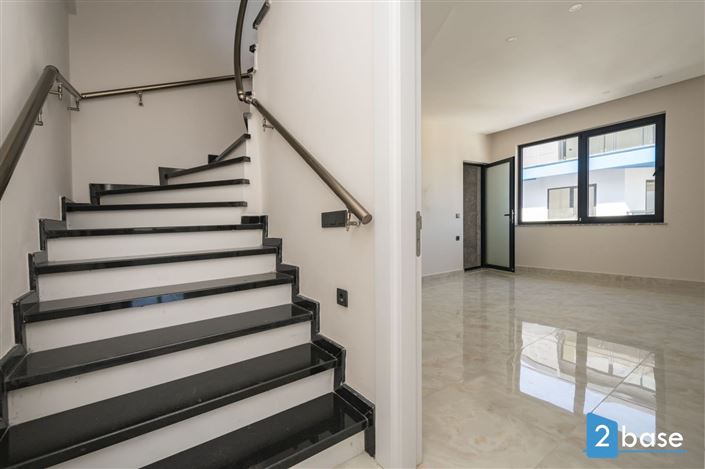 Image No.24-2 Bed Apartment for sale