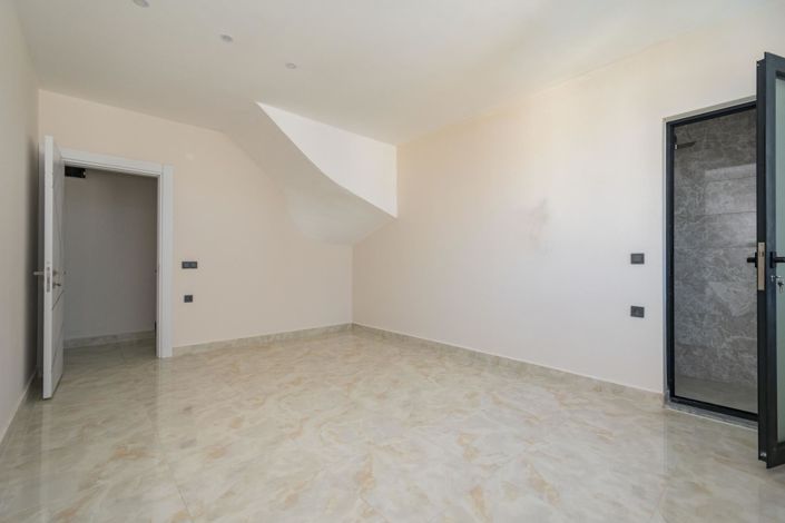 Image No.25-2 Bed Apartment for sale