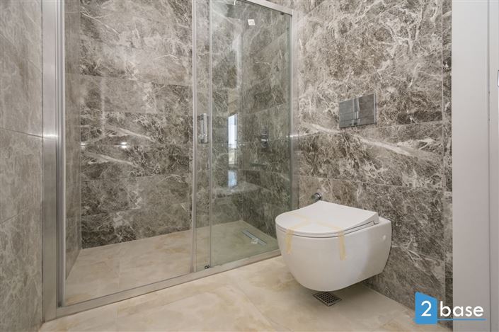 Image No.28-2 Bed Apartment for sale