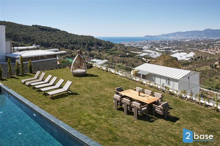 Image No.2-5 Bed Villa for sale