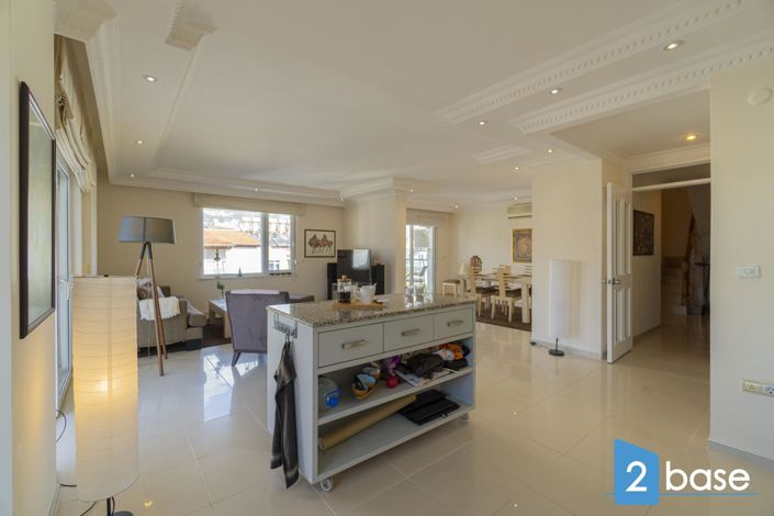 Image No.14-3 Bed Apartment for sale