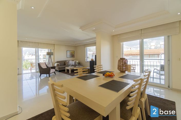 Image No.15-3 Bed Apartment for sale