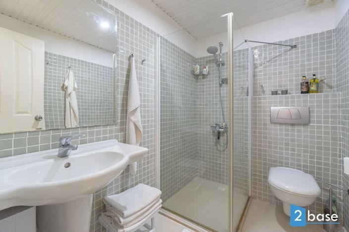 Image No.27-3 Bed Apartment for sale