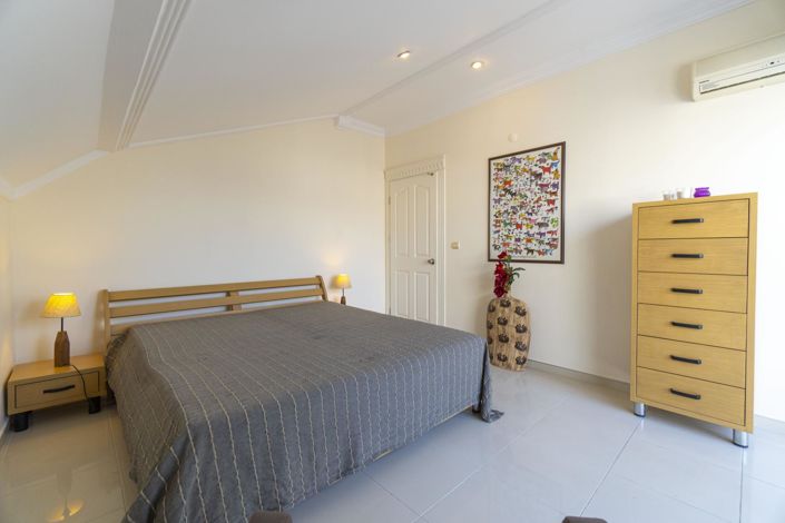 Image No.30-3 Bed Apartment for sale