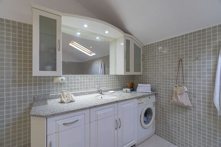 Image No.33-3 Bed Apartment for sale