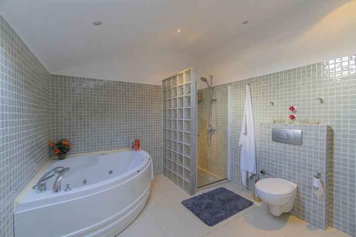 Image No.34-3 Bed Apartment for sale