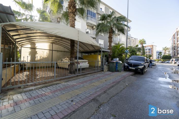 Image No.10-3 Bed Apartment for sale