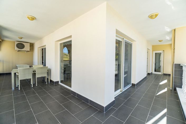 Image No.18-2 Bed Apartment for sale