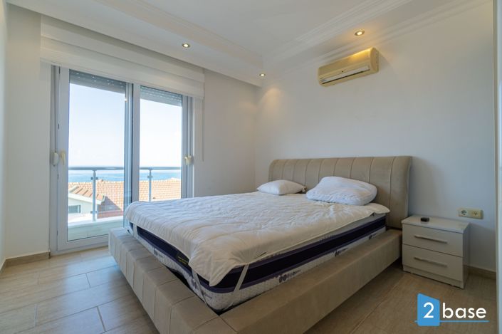 Image No.20-3 Bed Penthouse for sale