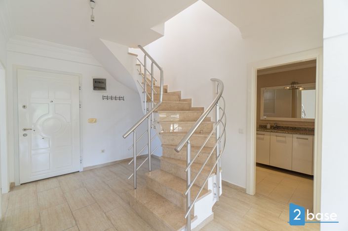 Image No.25-3 Bed Penthouse for sale