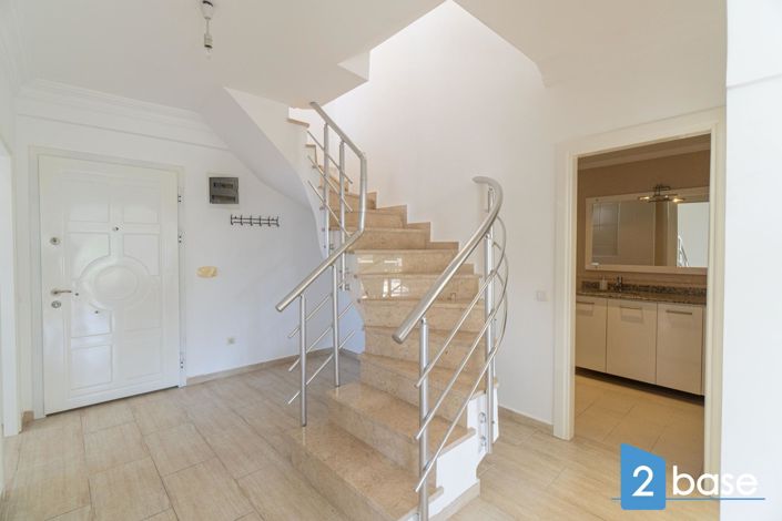 Image No.24-3 Bed Penthouse for sale