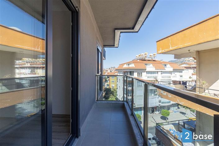 Image No.15-4 Bed Penthouse for sale