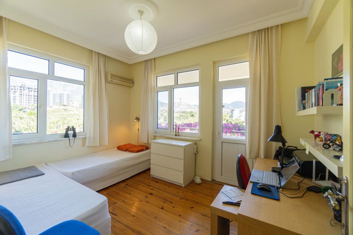 Image No.22-2 Bed Apartment for sale