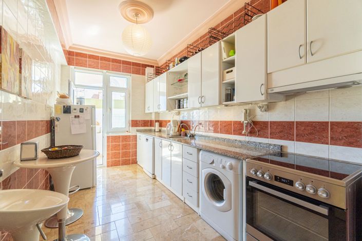 Image No.34-2 Bed Apartment for sale