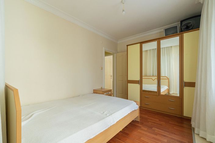 Image No.20-2 Bed Apartment for sale