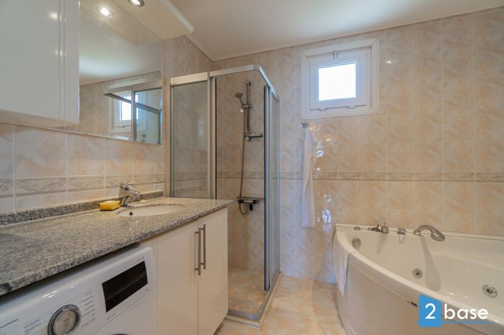 Image No.30-3 Bed Penthouse for sale