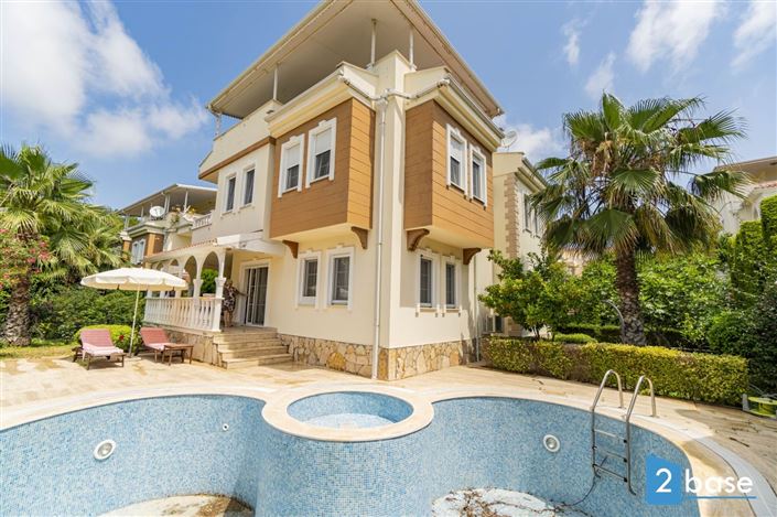 Image No.13-4 Bed Villa for sale