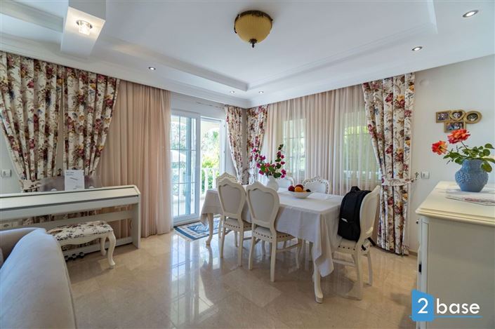 Image No.18-4 Bed Villa for sale