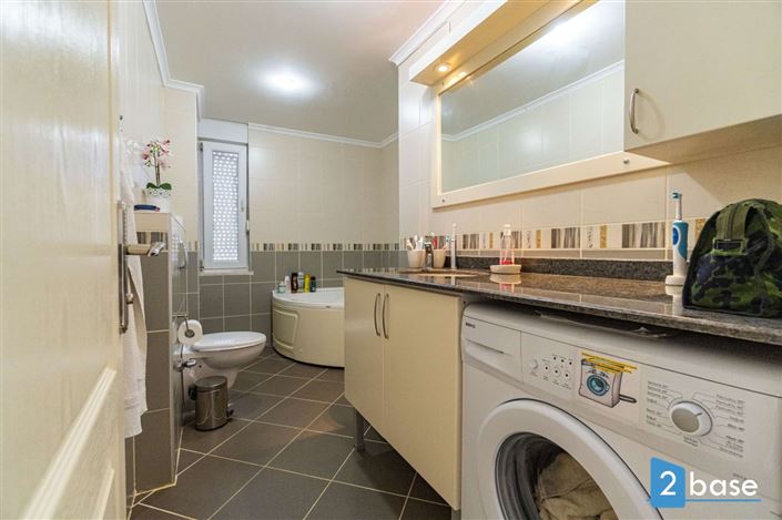 Image No.21-2 Bed Apartment for sale