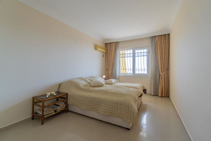 Image No.44-3 Bed Penthouse for sale