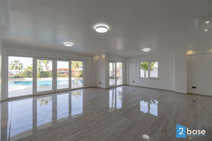 Image No.19-4 Bed Villa for sale