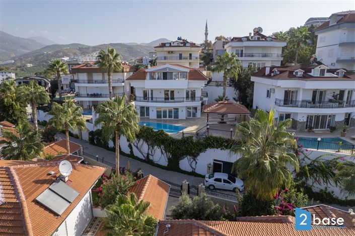 Image No.3-4 Bed Villa for sale