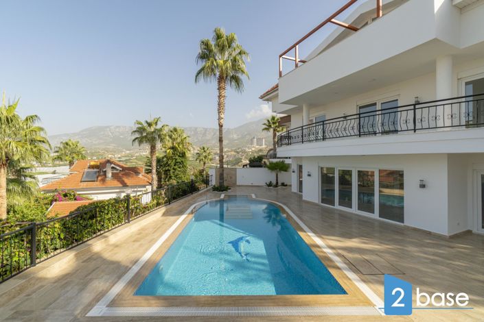 Image No.4-4 Bed Villa for sale