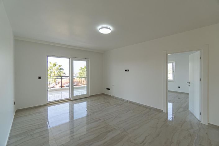 Image No.31-4 Bed Villa for sale