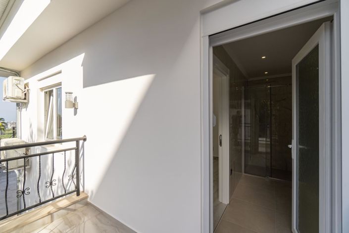 Image No.47-4 Bed Villa for sale