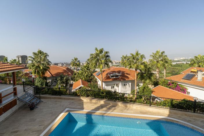 Image No.48-4 Bed Villa for sale