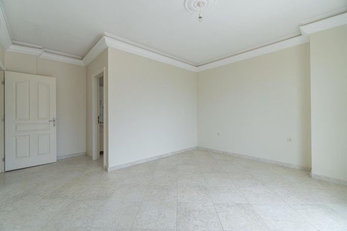 Image No.25-2 Bed Apartment for sale